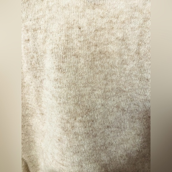 Vintage Beige Italian V-Neck Sweater - Picture 5 of 6